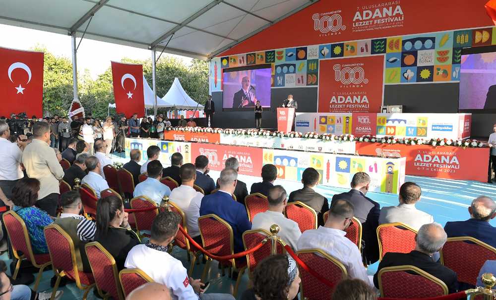 Adana Lezzet Festivali, bu yıl yedinci kez mangal ateşi yakılarak açıldı