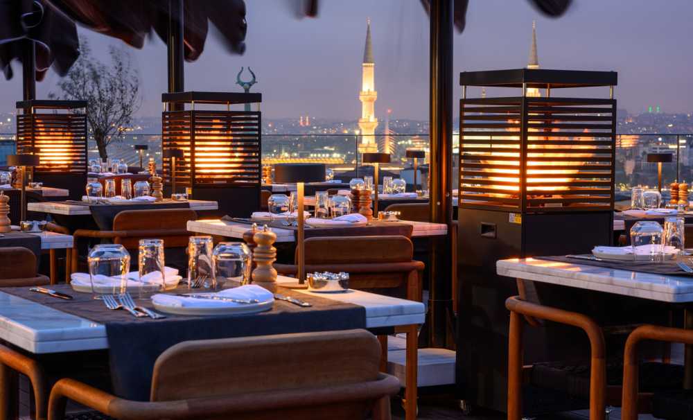 Roof Mezzepotamıa’da Romantik Ve Lezzet Dolu Bir Akşam