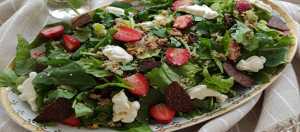 Sağlıklı Yaz Sofraları: Muratbey Peynirli Salatalar